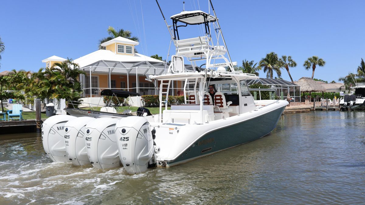 2019 Everglades 42 