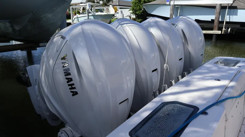  Yacht Photos Pics Four Yamaha outboard engines on a 2019 Everglades 435 Center Console boat.