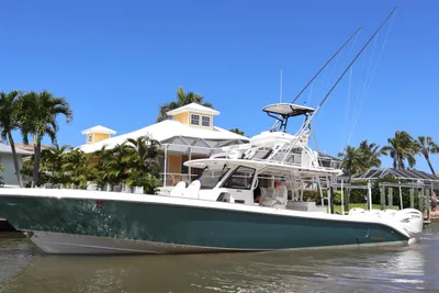 Everglades 435 Center Console