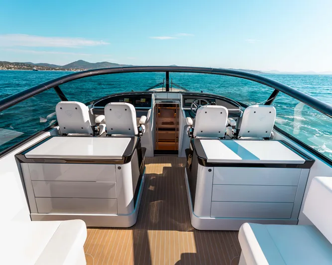 Greenwich Yacht Photos Pics Luxury Wajer 55 yacht interior, 2022 model, featuring sleek design and ocean view.