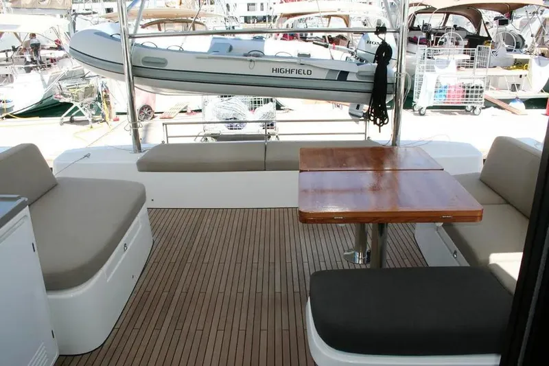 Farben Yacht Photos Pics 
