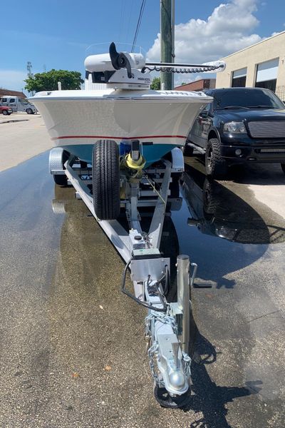 2023 Boston Whaler 220 Dauntless