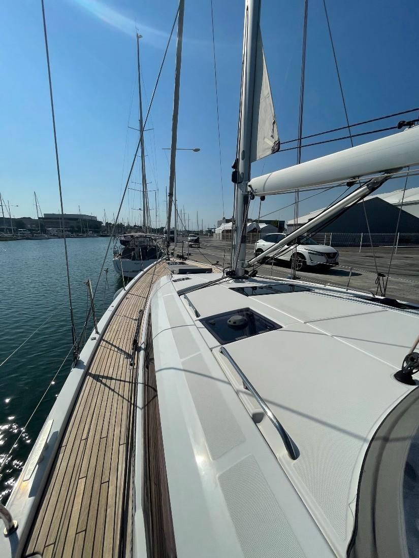 2019 Jeanneau 52 