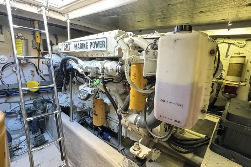  Yacht Photos Pics Engine room of 2001 Sea Ray Sundancer 510 with CAT Marine Power engine.