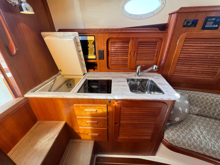 Rambler II Yacht Photos Pics 2014 Hinckley Picnic Boat MKIII RAMBLER II