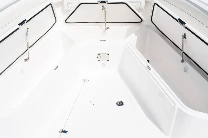  Yacht Photos Pics Manufacturer Provided Image