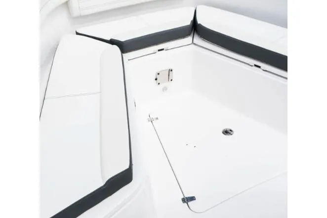  Yacht Photos Pics Manufacturer Provided Image