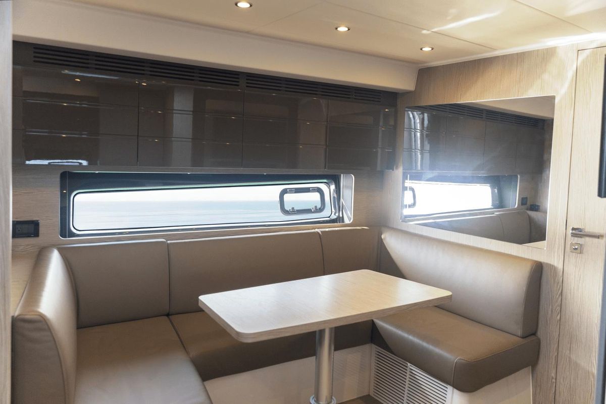 2022 Azimut 45 