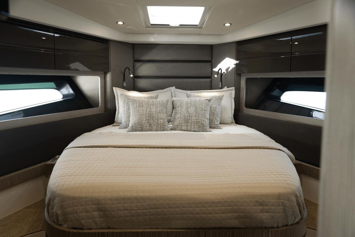 2022 Azimut 45 