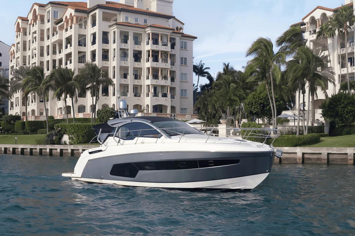 2022 Azimut 45 