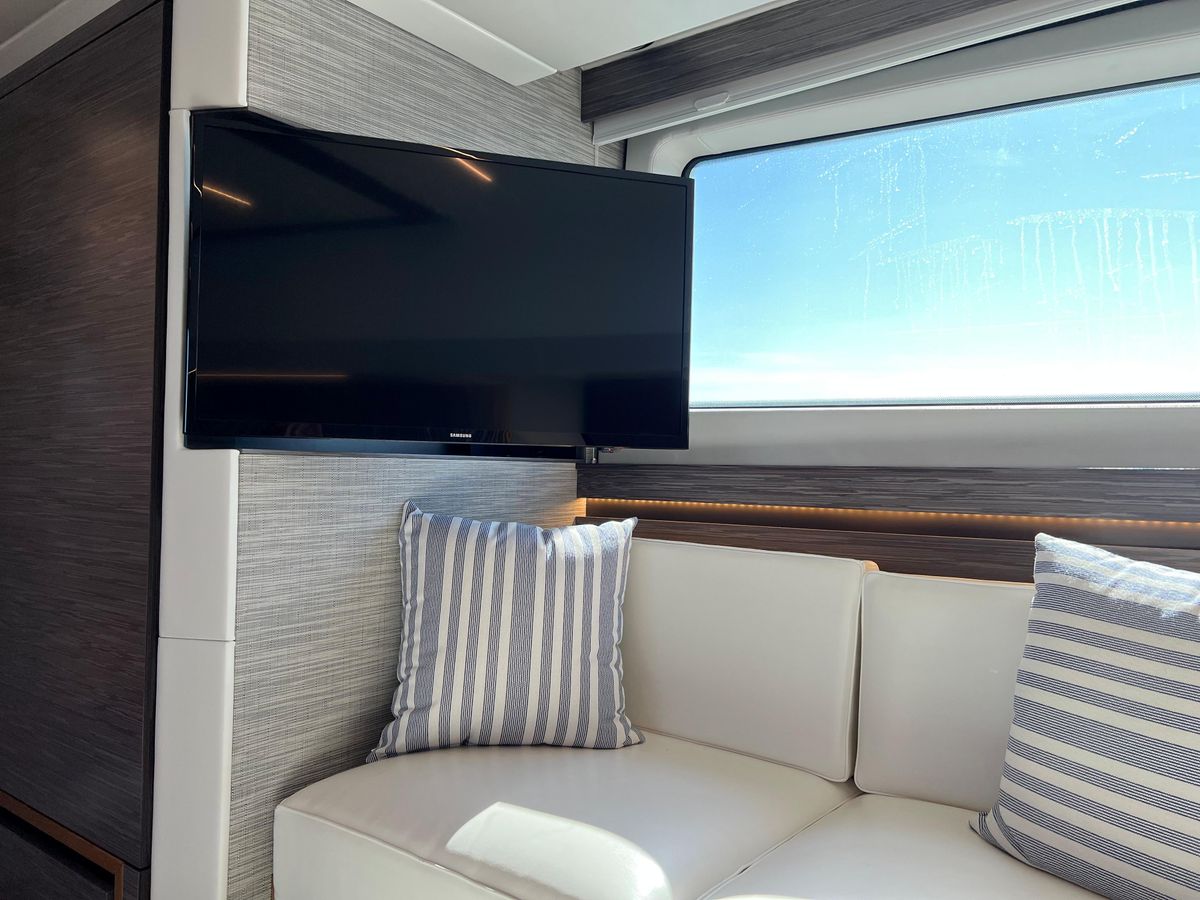 2021 Tiara Yachts 49 