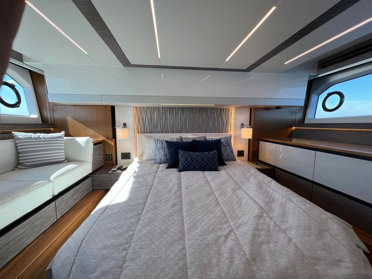 2021 Tiara Yachts 49 