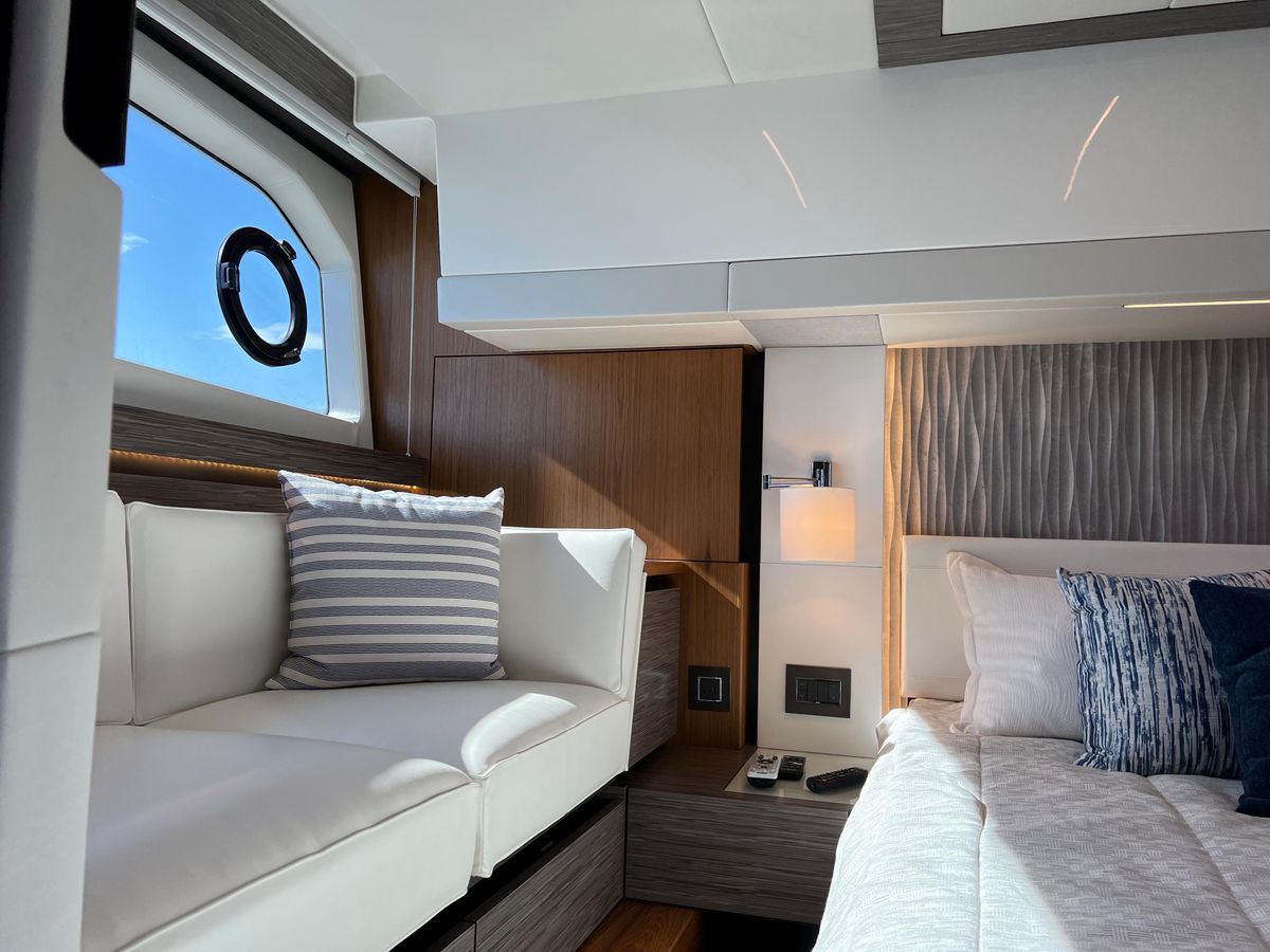 2021 Tiara Yachts 49 