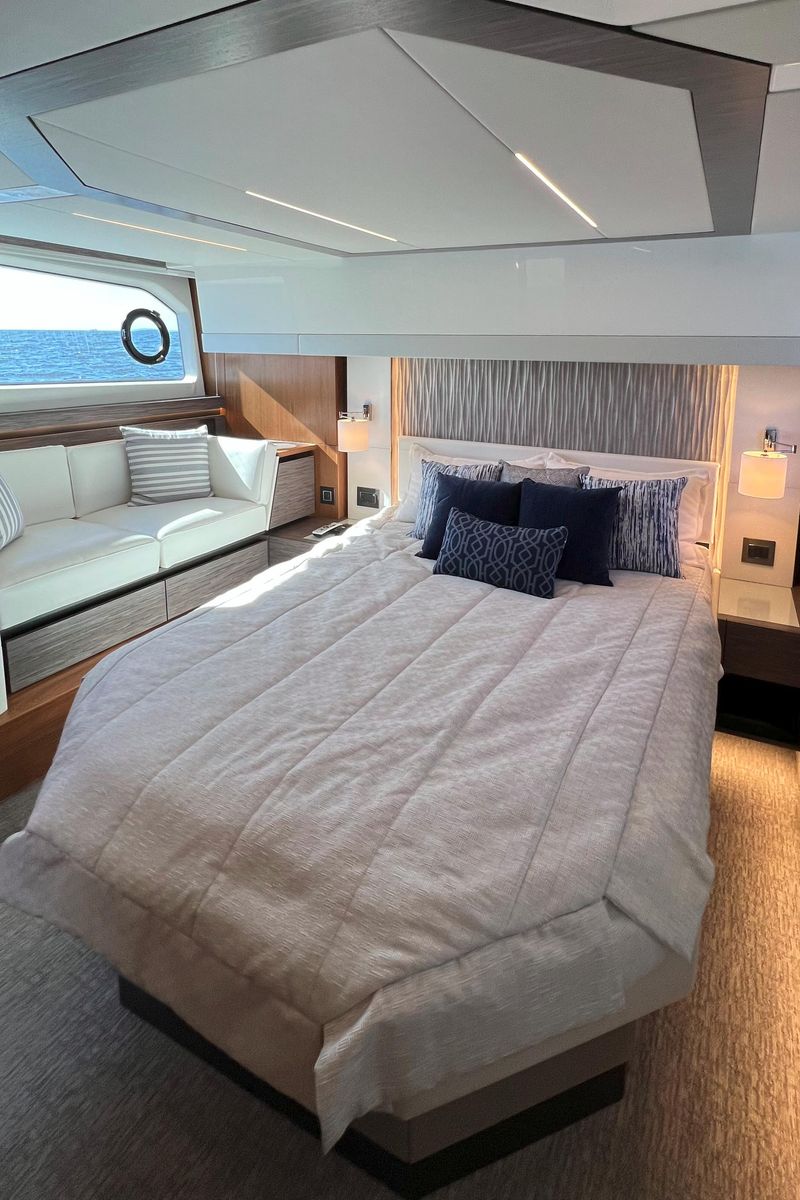2021 Tiara Yachts 49 