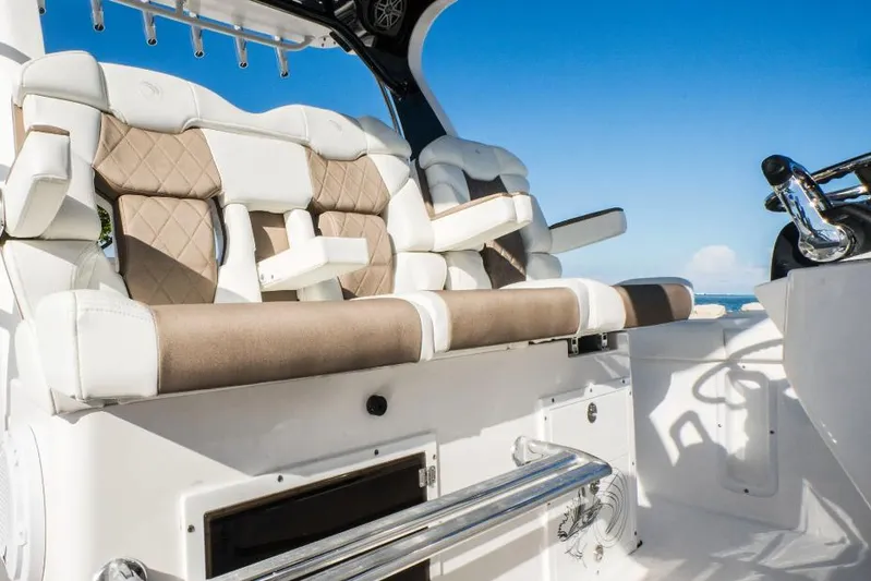  Yacht Photos Pics Manufacturer Provided Image