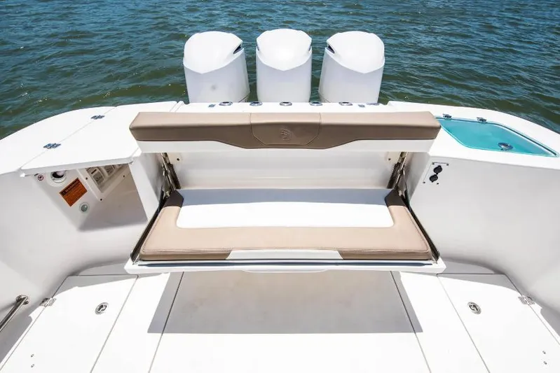  Yacht Photos Pics Manufacturer Provided Image