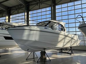 2023 Beneteau ANTARES 8 OB V2