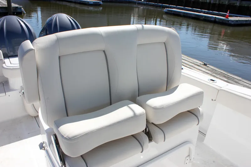  Yacht Photos Pics 2023 Sea Hunt Gamefish 27 boat seating with comfortable white cushions.