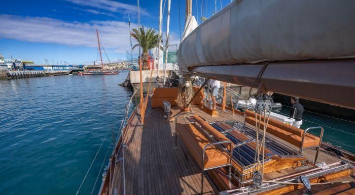 1987-65-7-custom-classic-yacht
