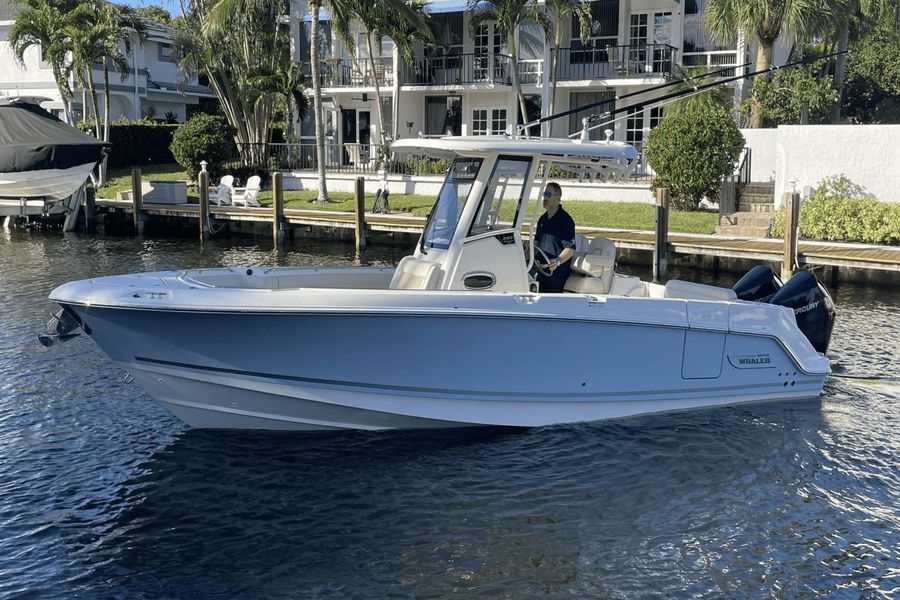 2022 Boston Whaler 280 Outrage