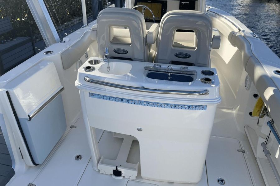 2022 Boston Whaler 280 Outrage