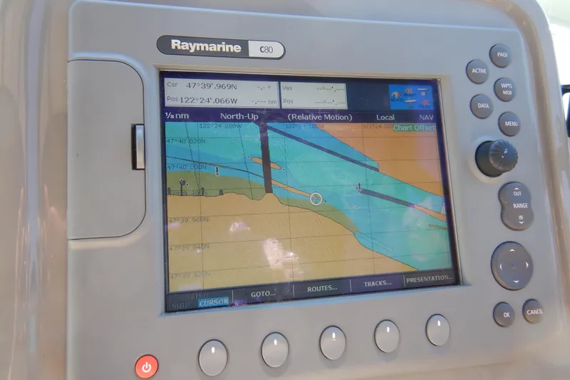 Sunny Daze Yacht Photos Pics Raymarine C80 navigation display on 2007 Cruisers 340 Express boat.
