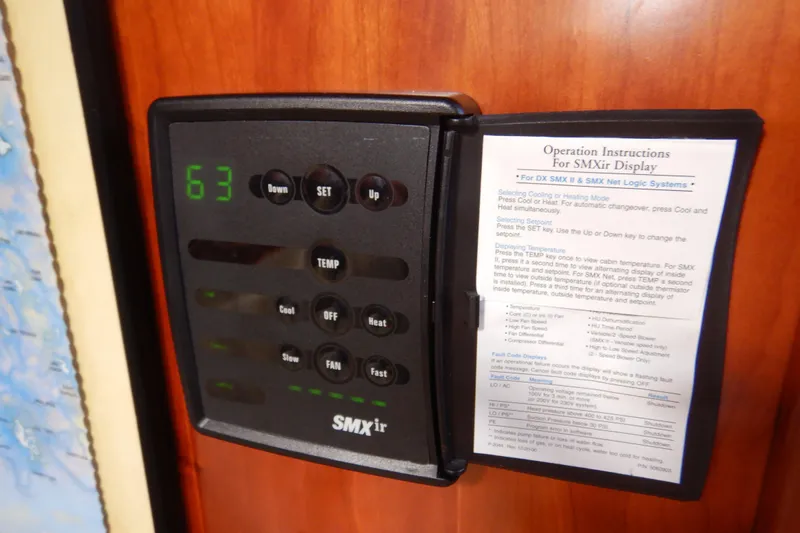 Sunny Daze Yacht Photos Pics SMXir display panel with operation instructions on a 2007 Cruisers 340 Express.