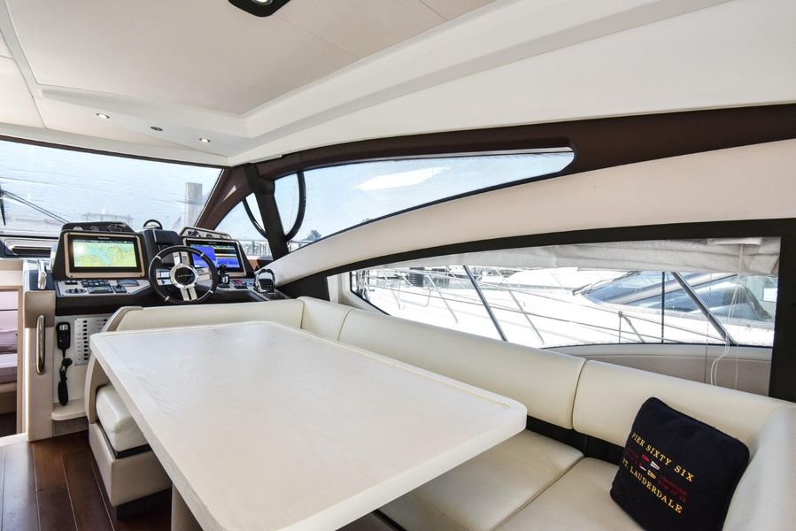 2016 Azimut 54 Flybridge