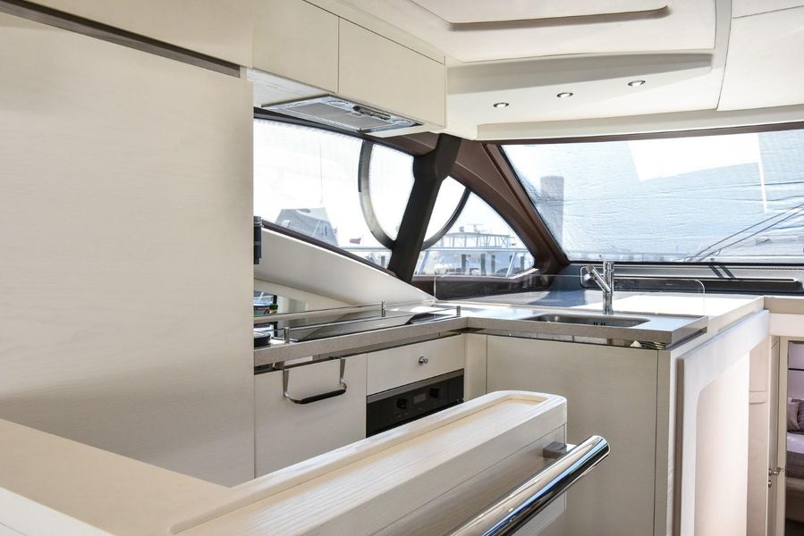 2016 Azimut 54 Flybridge