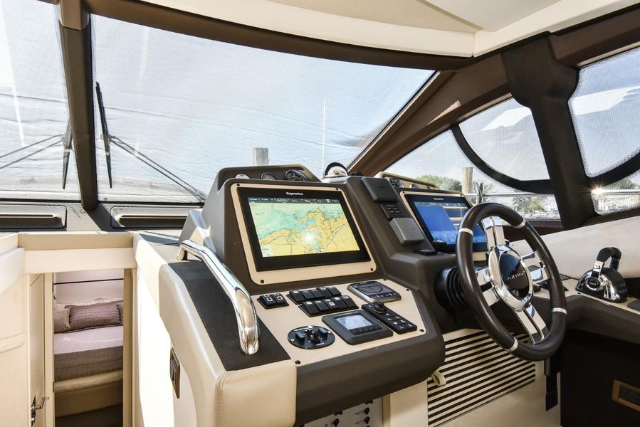 2016 Azimut 54 Flybridge