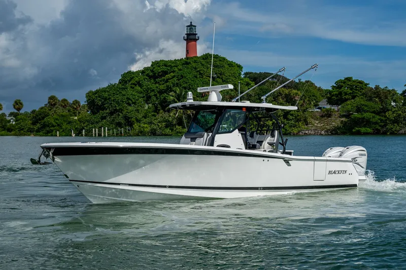 Aurora Yacht Photos Pics 