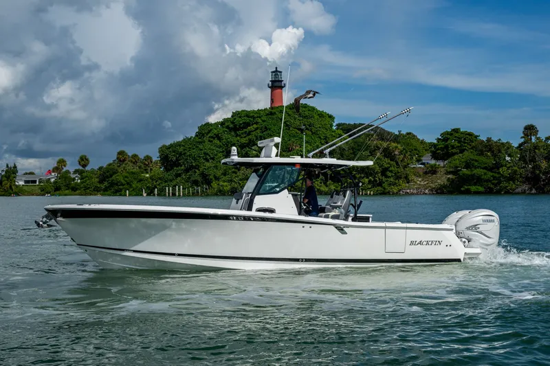 Aurora Yacht Photos Pics 