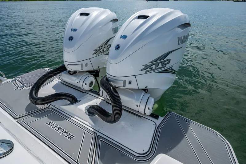 Aurora Yacht Photos Pics Twin Yamaha XTO Offshore engines on a 2019 Blackfin 332 boat in water.