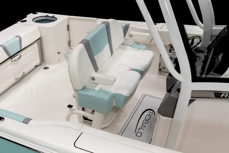 250-118 Yacht Photos Pics Manufacturer Provided Image: 2025 Robalo R250 Center Console boat interior with cushioned seating and storage compartments.