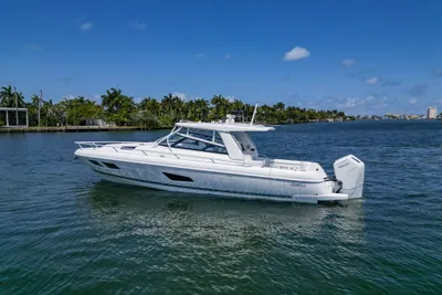 2024 Intrepid 438 Evolution