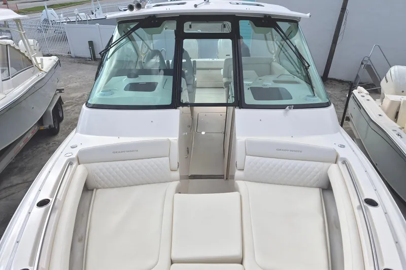 345-624 Yacht Photos Pics 2026 Grady-White Freedom 345 boat with spacious seating and modern design.