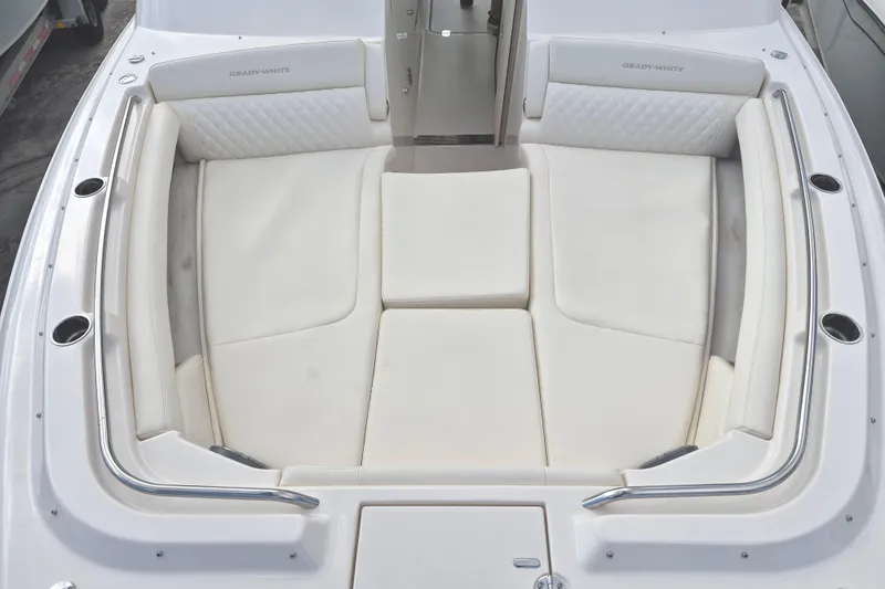 345-624 Yacht Photos Pics 2026 Grady-White Freedom 345 boat interior with white cushioned seating.
