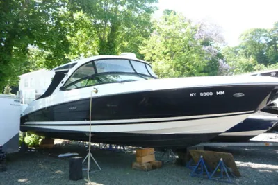 Sea Ray SLX 350 Outboard