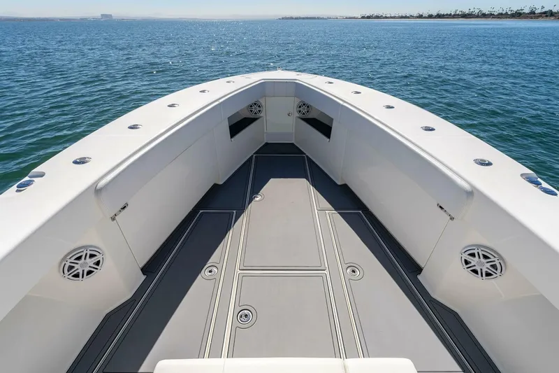 Susan L Yacht Photos Pics 2018 SeaVee 370 Z boat deck with ocean view, featuring sleek design and spacious layout.
