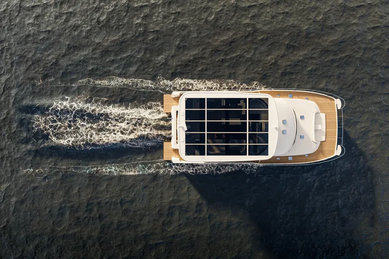 Hs 65 Yacht Photos Pics 