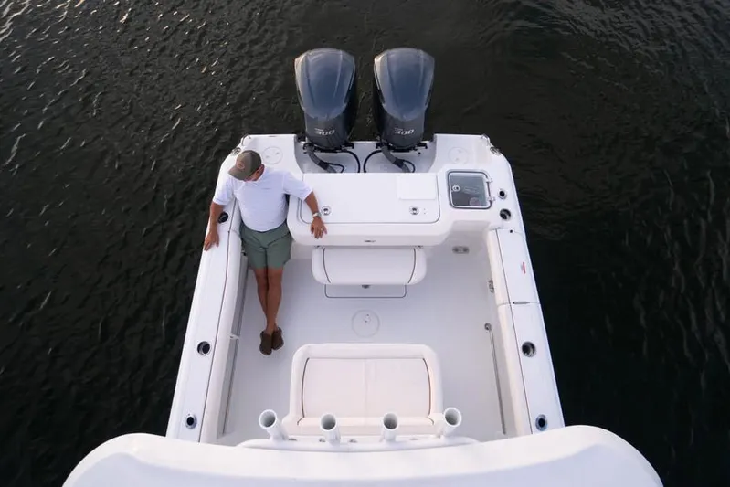  Yacht Photos Pics Manufacturer Provided Image