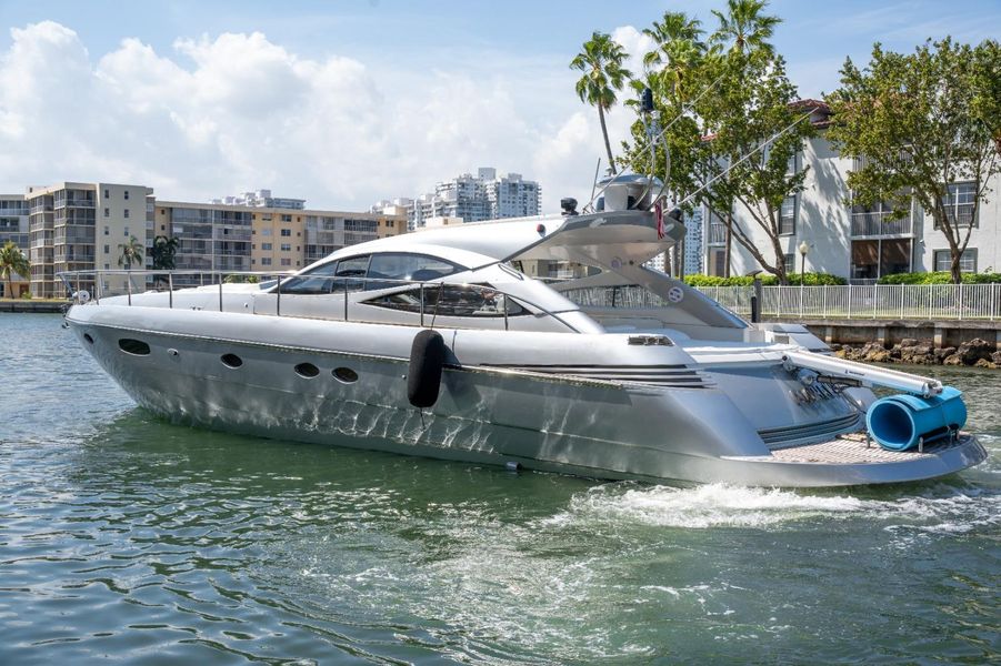 2006 Pershing Express Cruiser