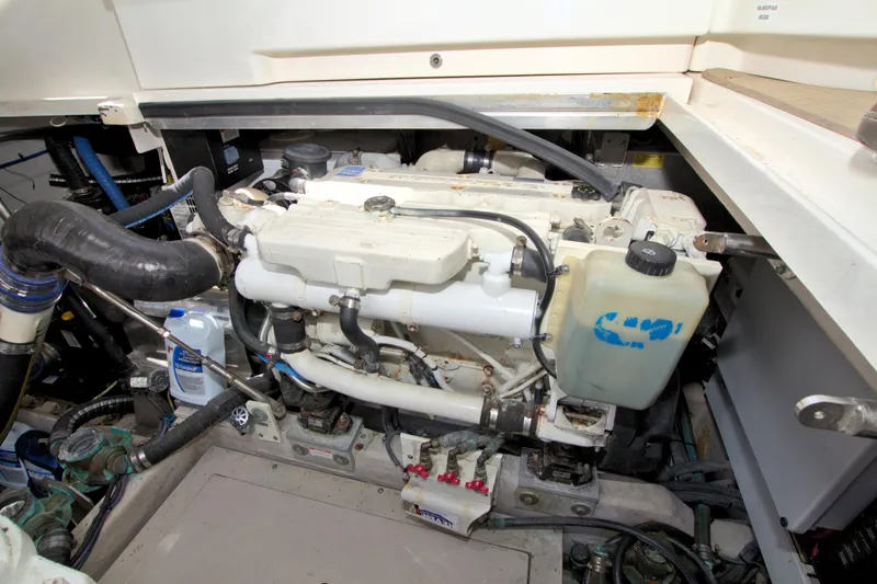 Sun Daze Yacht Photos Pics 