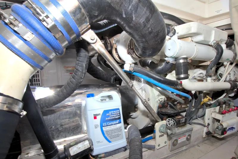 Sun Daze Yacht Photos Pics 