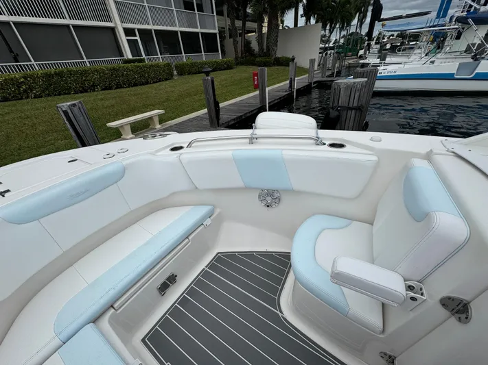 Radar And Refrigerator Yacht Photos Pics 