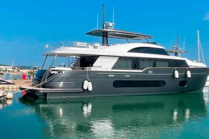  Yacht Photos Pics Azimut Magellano 25M 2025 yacht docked in a sunny marina, sleek design.