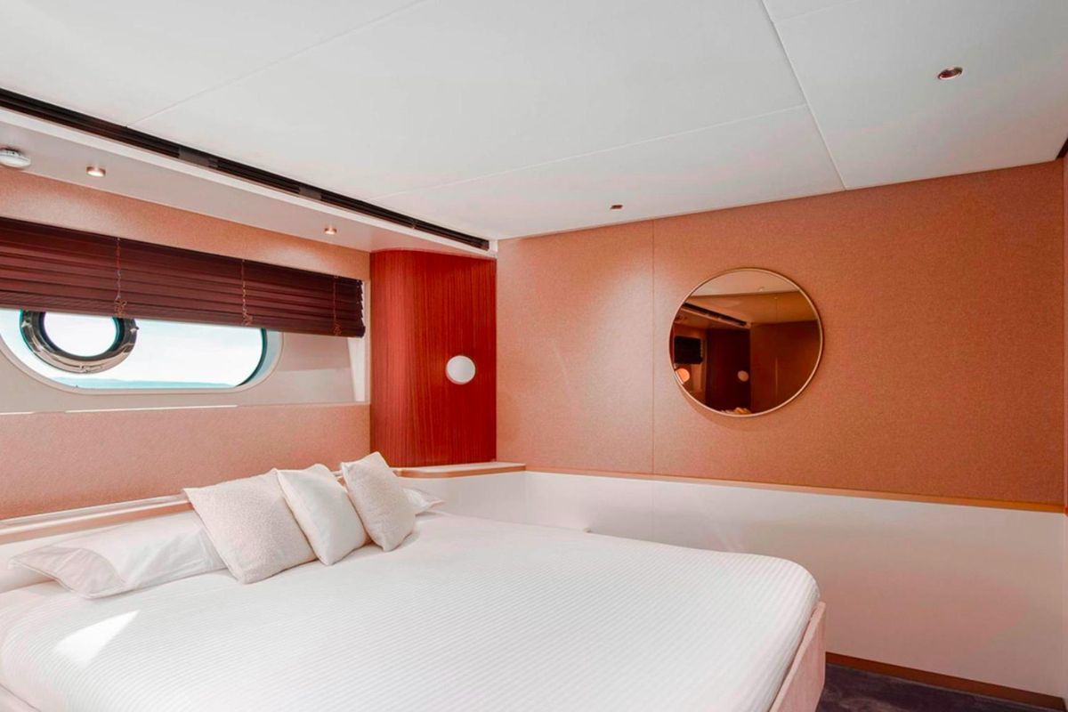 2025 Azimut 82 