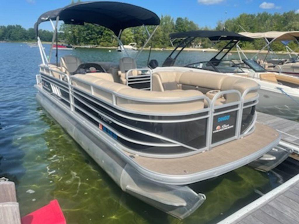 2020 Sun Tracker Party Barge 24XP3