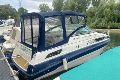 1995 Chaparral 240 Signature