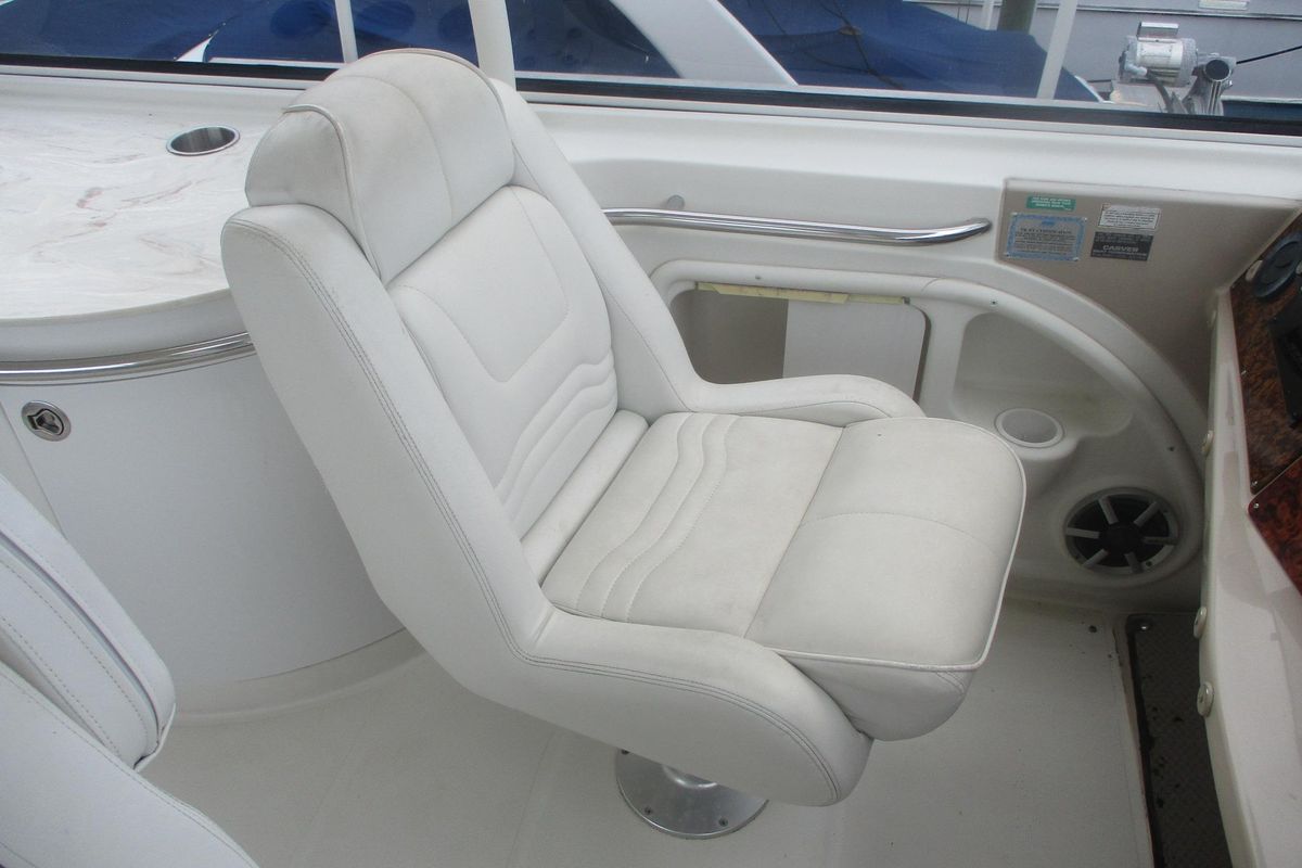 2006 Carver 46 